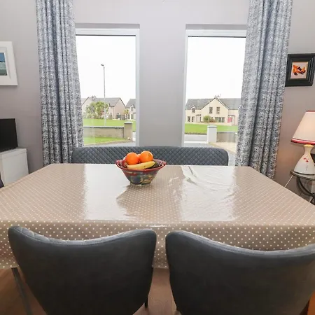 20 Lighthouse Village 度假居 Fenit