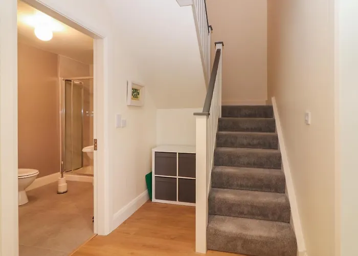 20 Lighthouse Village * Fenit