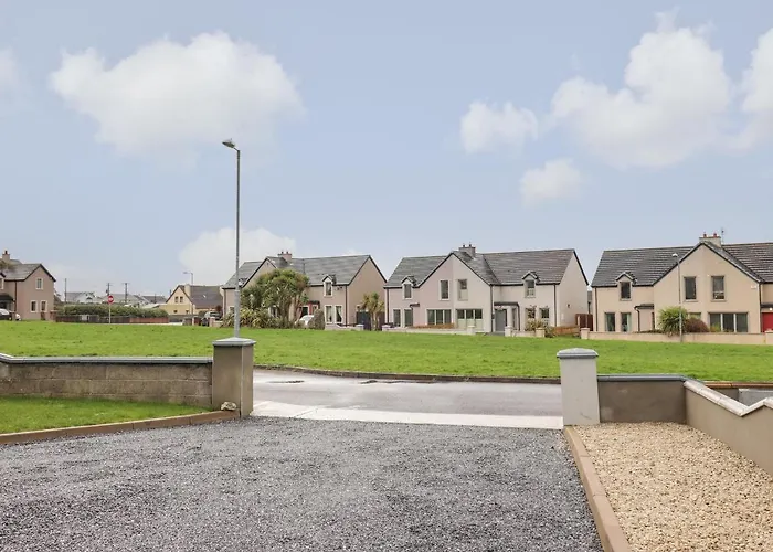 20 Lighthouse Village Fenit